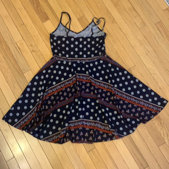 Summer dress - Picture 3 of 4